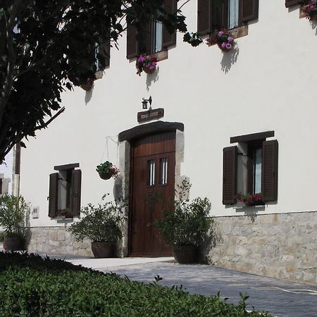 Hostal Rural Huartearena Iza Quarto foto
