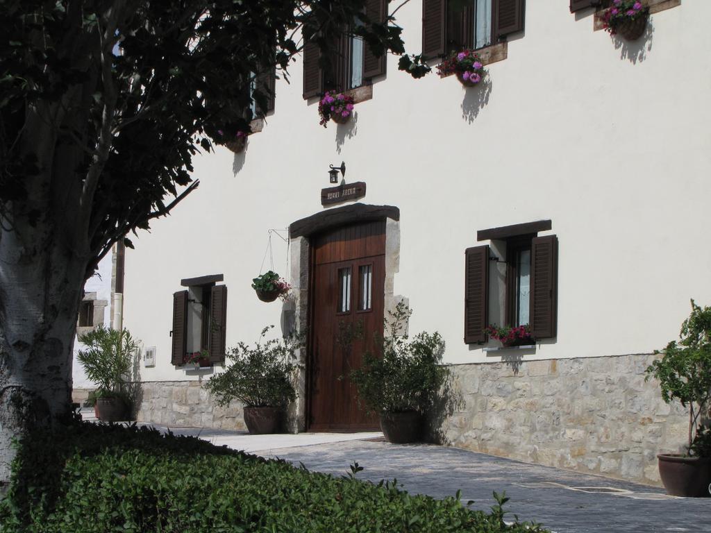 Hostal Rural Huartearena Iza Quarto foto